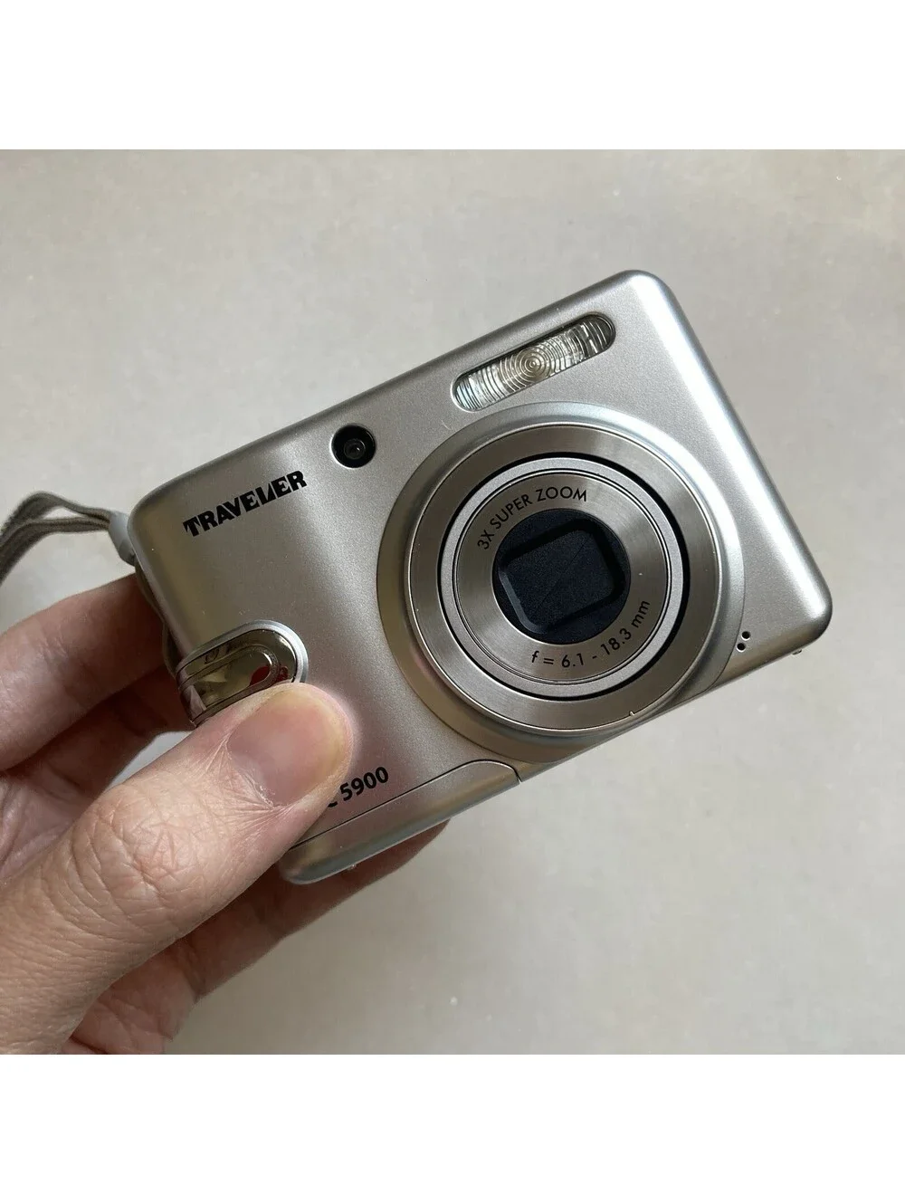 Traveler DC 5900 Y2K Vintage Digital Camera Kit 5.0MP 3x Optical Zoom